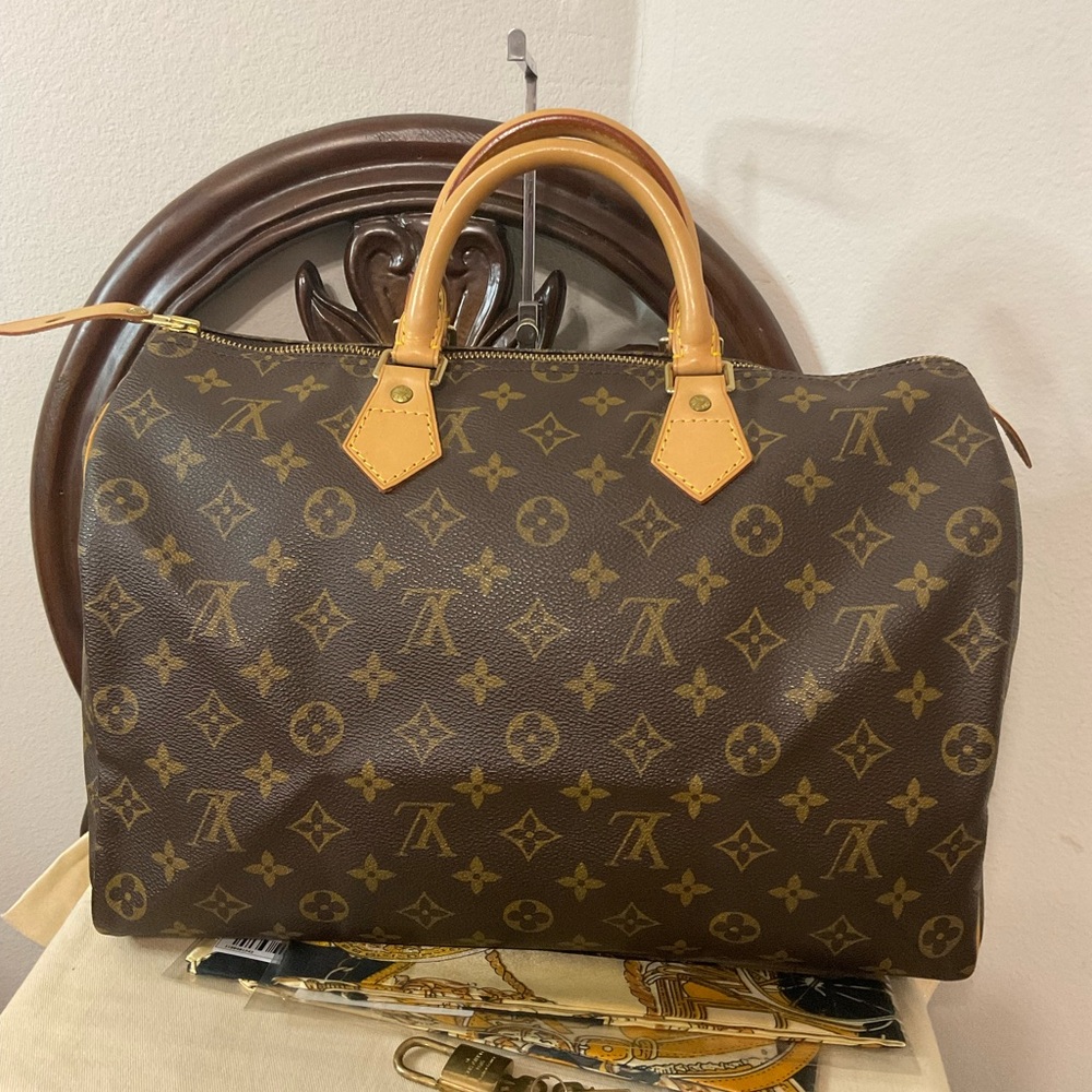 Louis Vuitton Speedy 35 Brown and Tan Monogram Travel Bag with Vachetta Handles